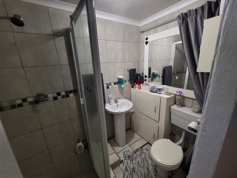 4 Bedroom Property for Sale in Oos Einde North West